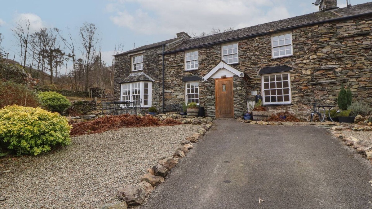 Penrith House | DEER HOW FARM, pet friendly, character holiday cottage in Glenridding