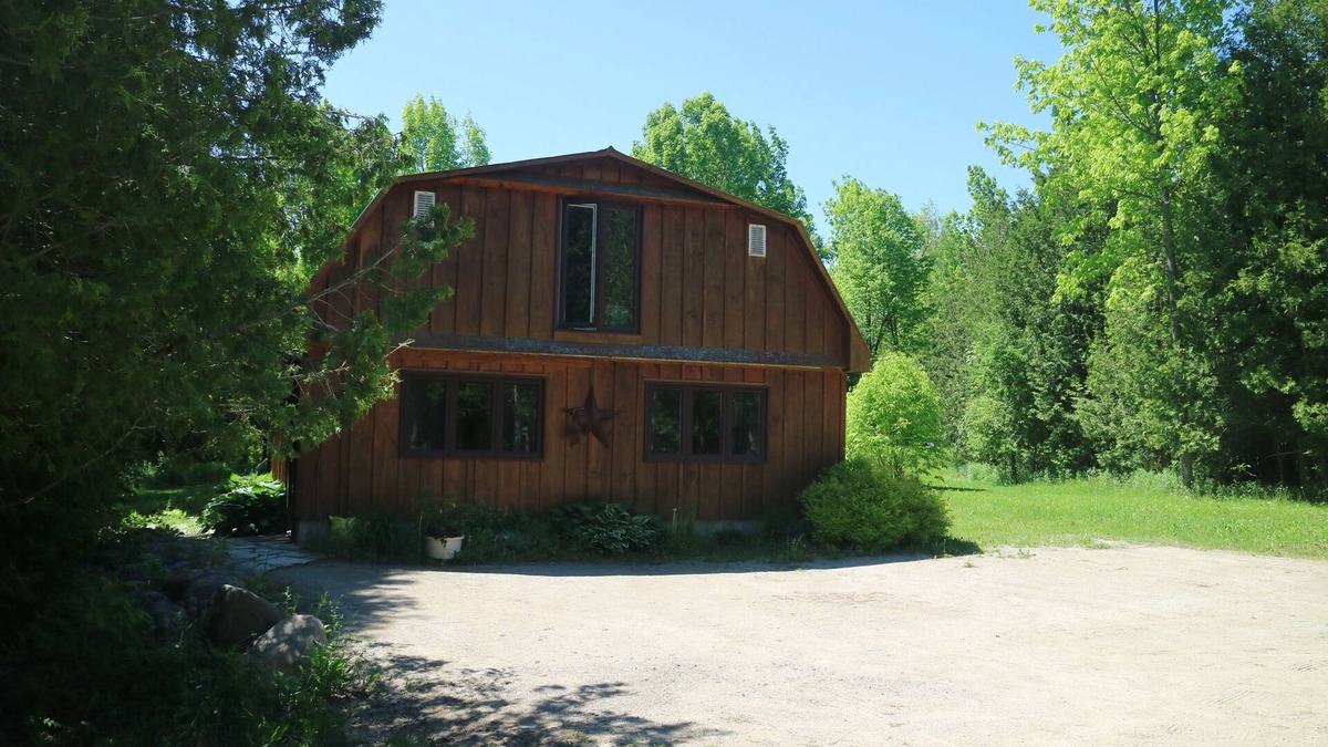 Meaford Cottage | Deer Path Guest House - on the shores of Georgian Bay