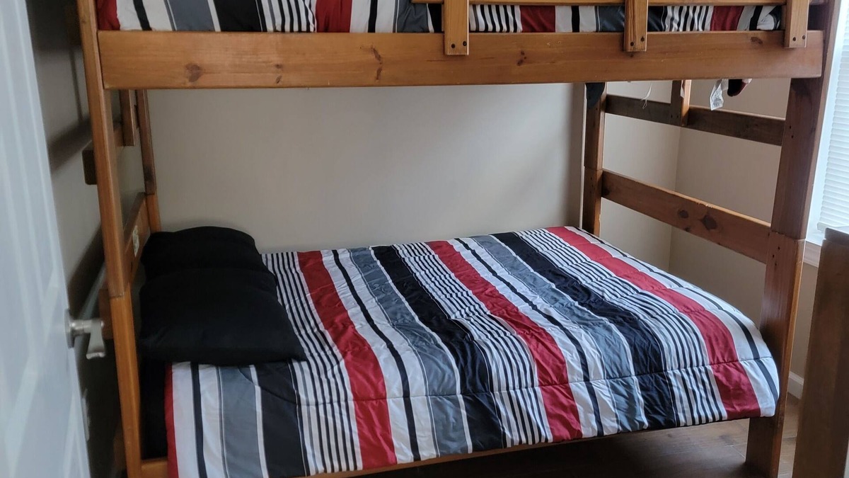 South Aroostook Apartment | Deer Run - Marvelous 2-bedroom apartment with WiFi in Linneus
