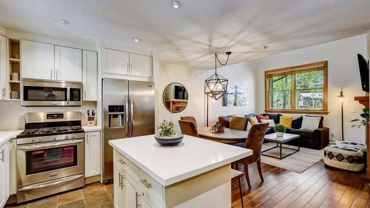 Deer Valley House | Deer Valley- 2 Bed- Greyhawk- Sleeps 8