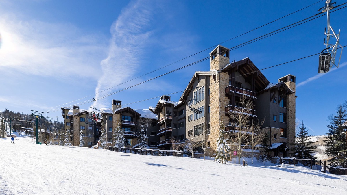 Empire Pass Condo | Deer Valley True Ski In Ski Out! Amazing condo. This is your dream ski trip!
