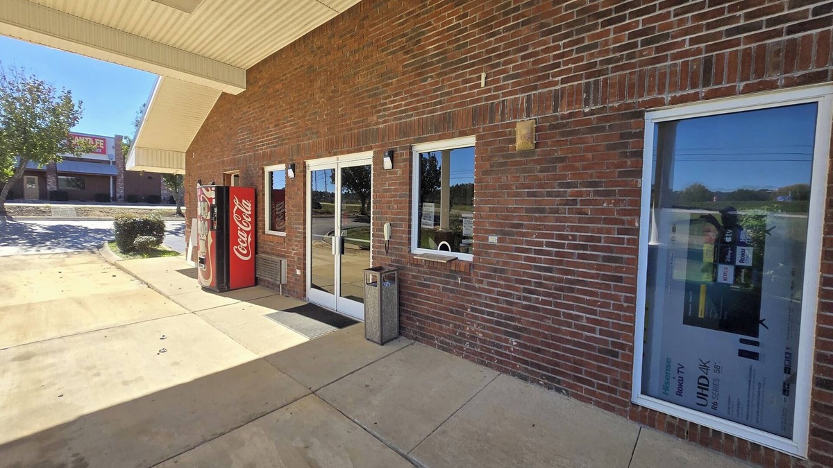 McComb Hotel | Deerfield Inn McComb I-55