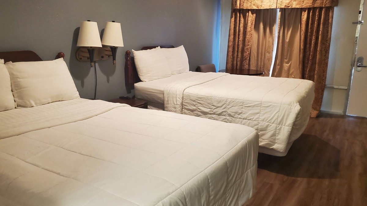 Madison Hotel | Deerfield Inn & Suites