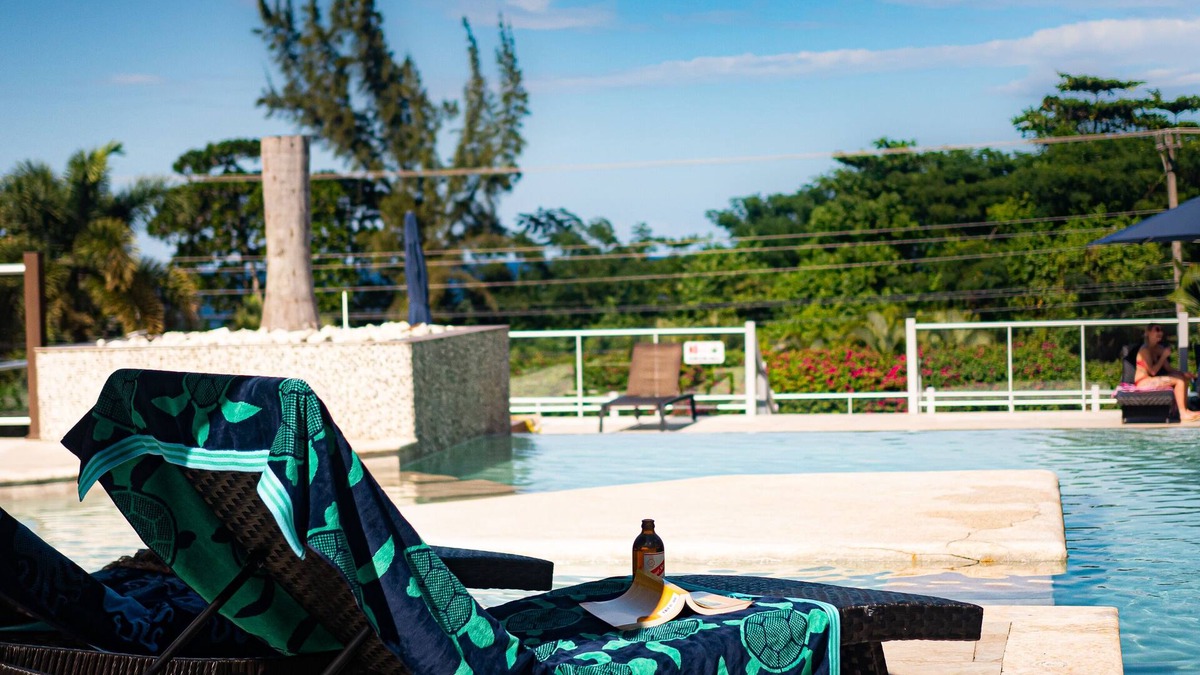 Reading Apartment | Deja Blue - 1 bedroom at Miramar