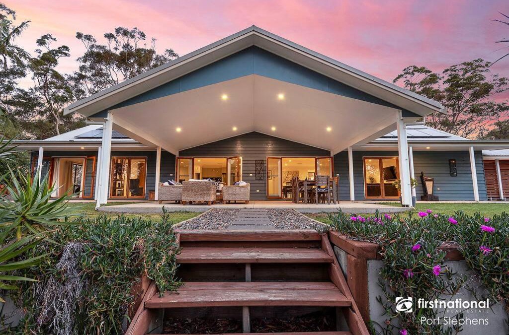 Anna Bay House | Deja Blue