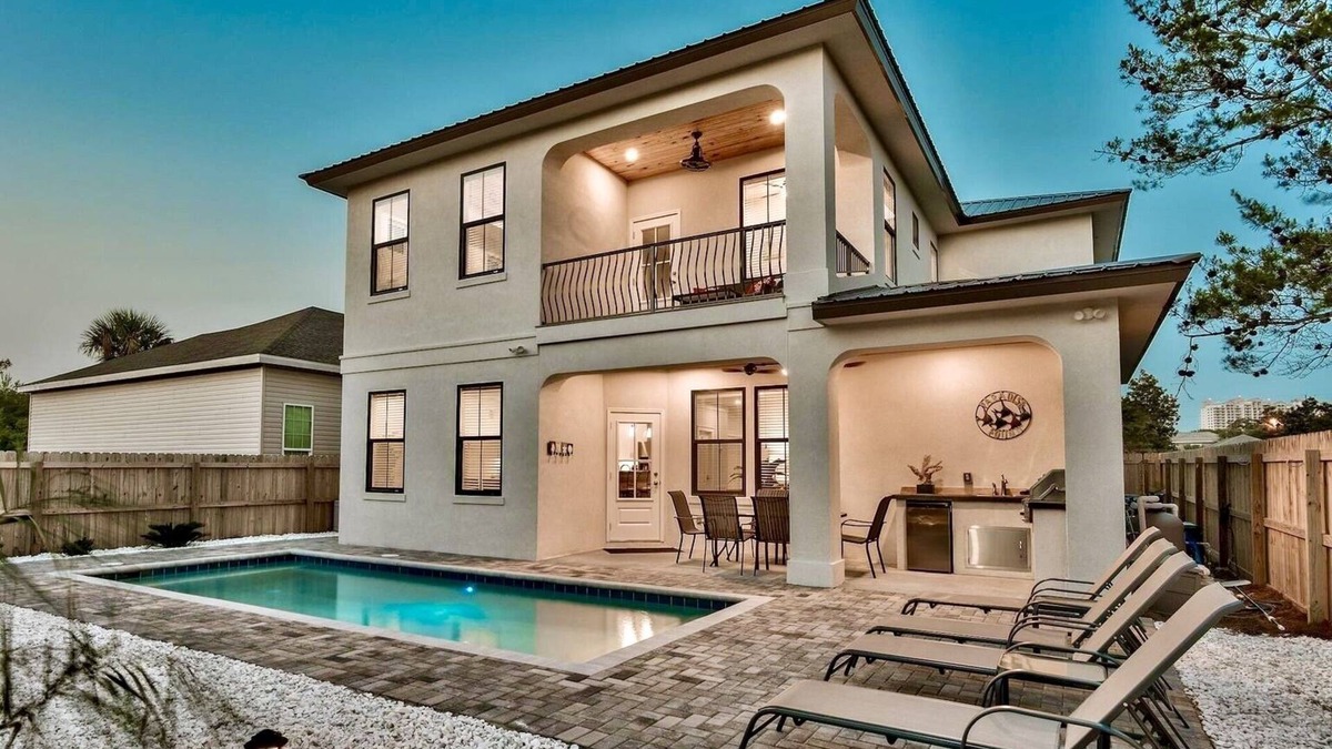 Frangista Beach House | Deja Blue: Private beach steps away, Golf cart, Heated pool, Bunk rooms