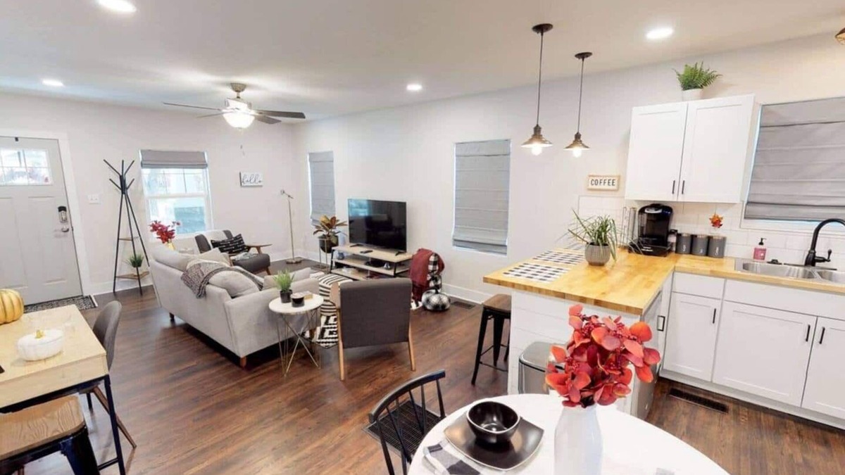 Wichita House | Delano Delight is the perfect place for anyone wanting to get an ideal Wichita experience