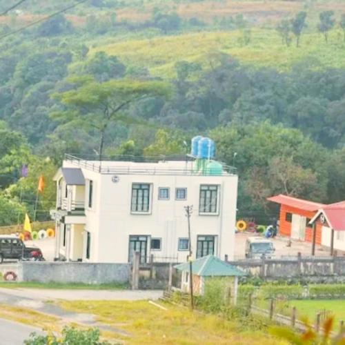 Laitmawsiang House | DELI-BAIAR guest house