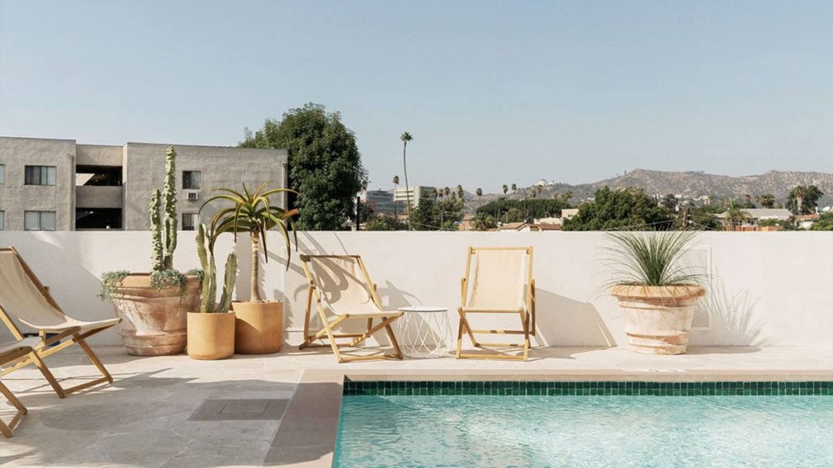Sunset Junction House | Delight in That Quiet & Reserved Atmosphere! Minutes from Madison West Park