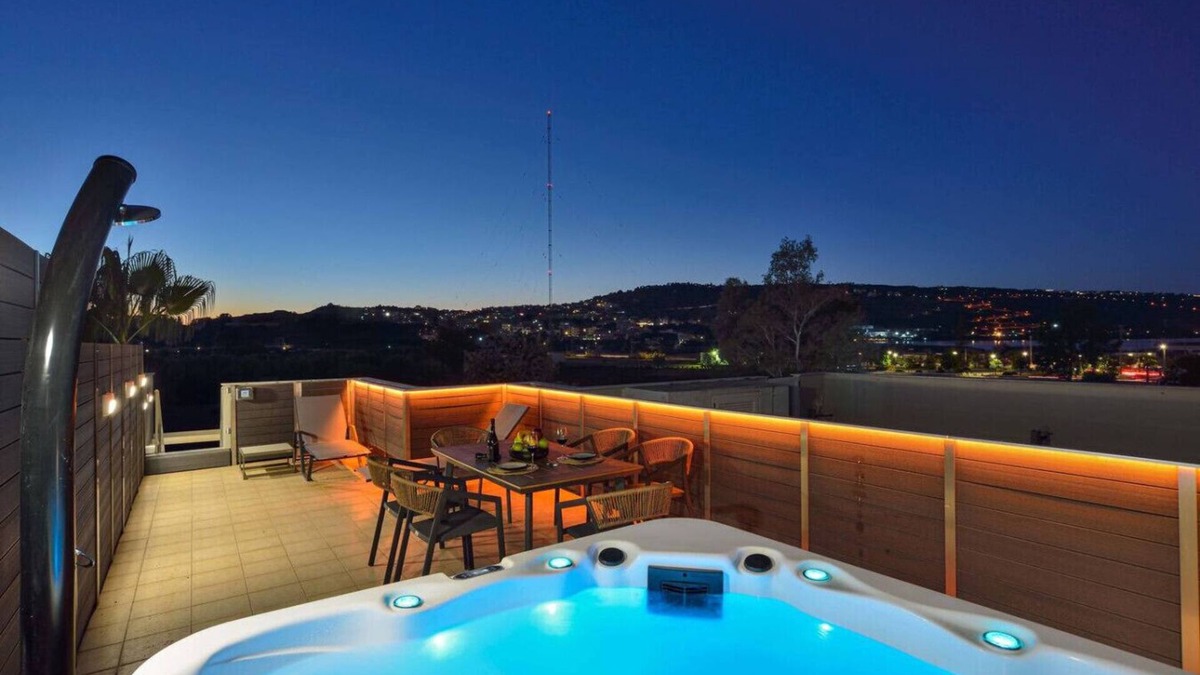 Tsikalaria House | Delight Residences - K2 | Sauna & Rooftop Jacuzzi