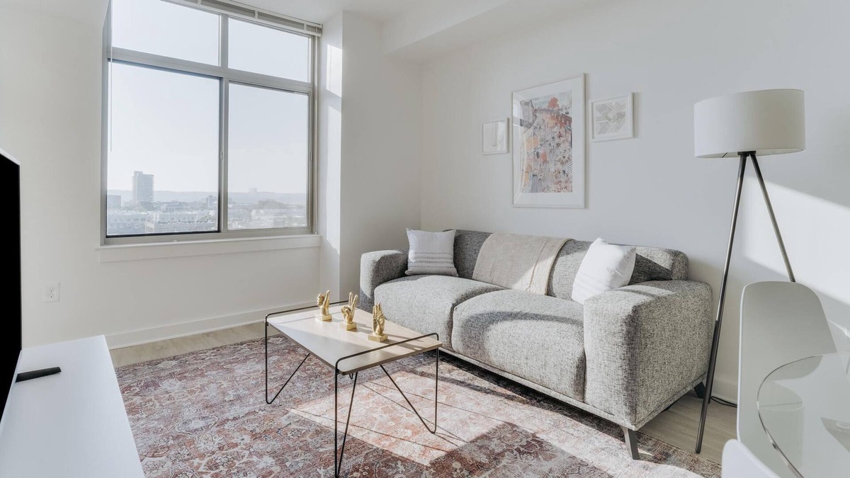 Old Town West Apartment | Delightful 1BR in Alexandria, Pool + Parking