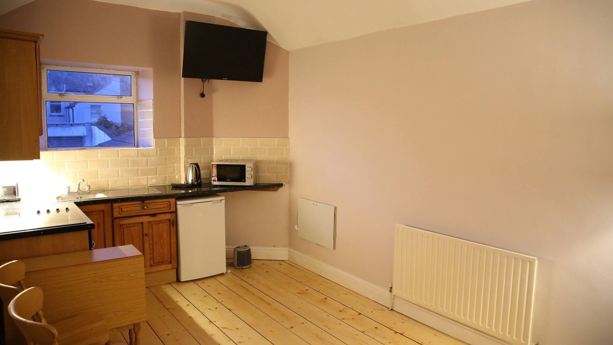 Terenure Apartment | Delightful 1st Floor apartment. in Dublin D6 area.
