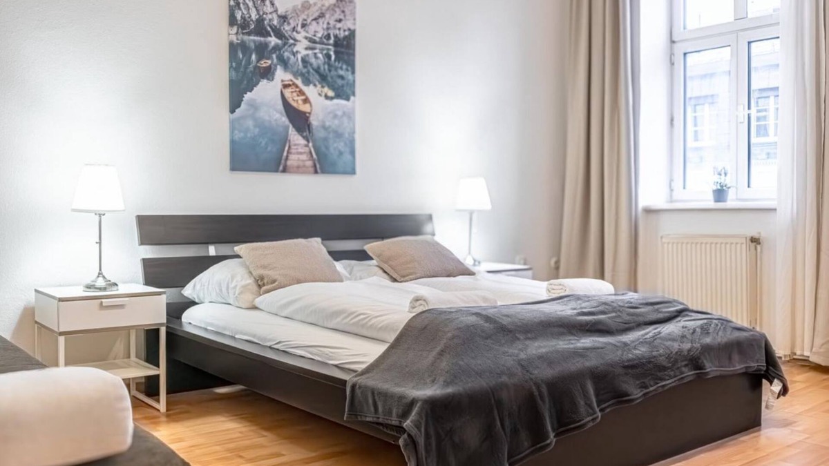 Neulerchenfeld Apartment | Delightful 2BR Apt.-Near Wiener Stadthalle