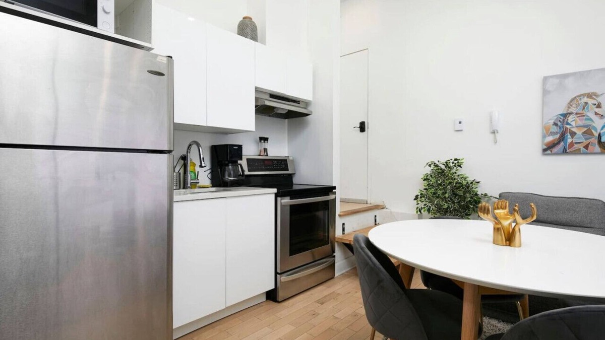Sainte-Marie Apartment | Delightful 2BR in Gay Village & Downtown