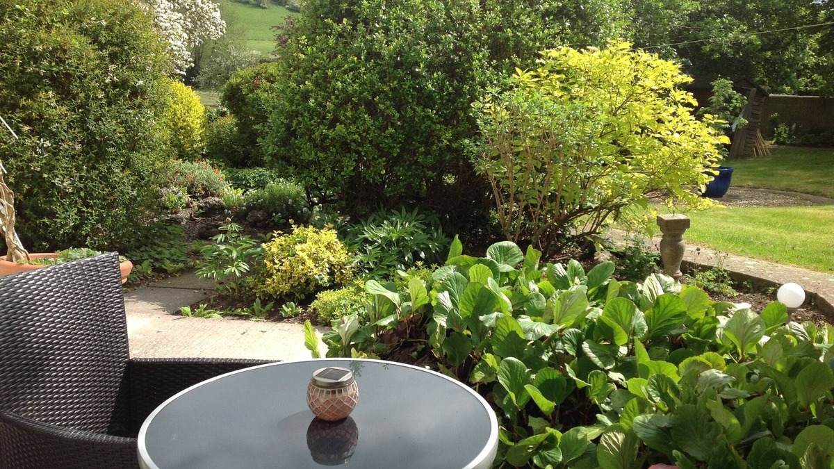 Easton Cottage | Delightful Cottage in a Peaceful Rural location, but only 5 minutes to the city.