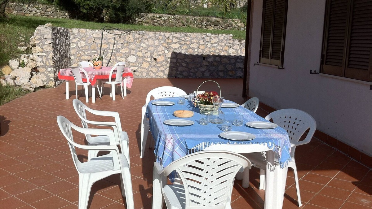 Spigno Saturnia House | Delightful country cottage with sea view near Formia, between Rome and Naples