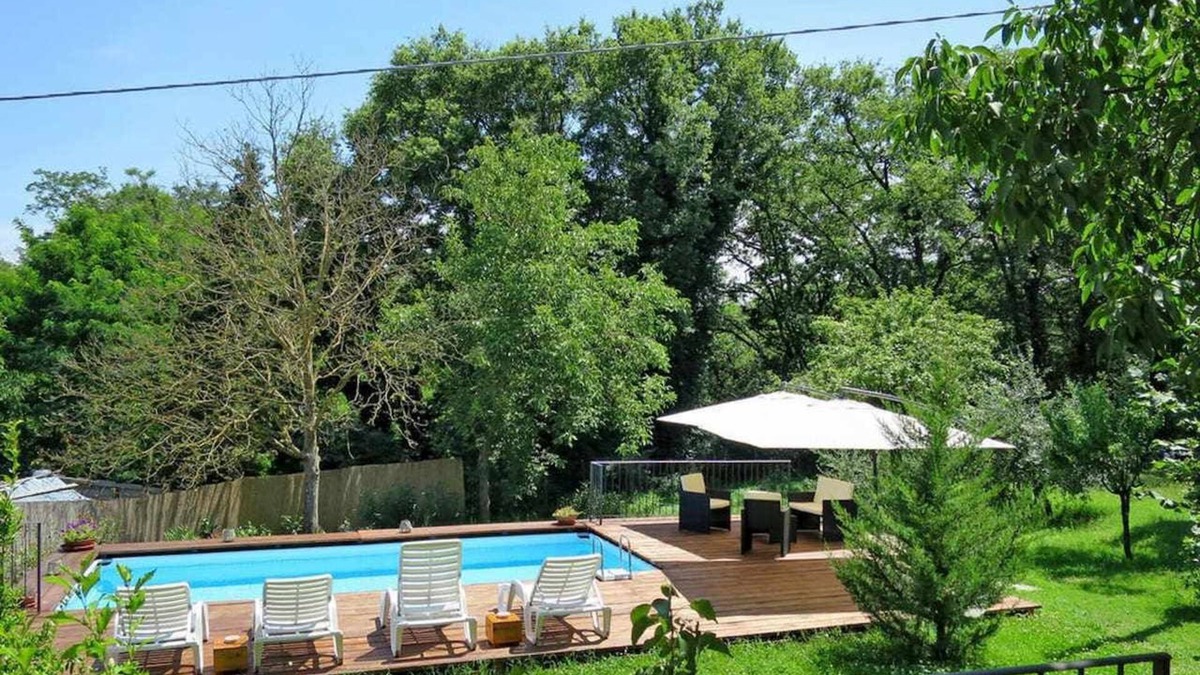 Laterina Apartment | Delightful country house with AC & pool