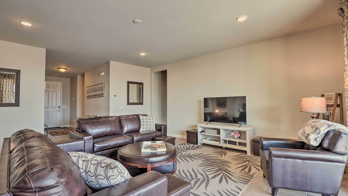 Sahuarita House | Delightful Family-Friendly House w/ Fire Pit!