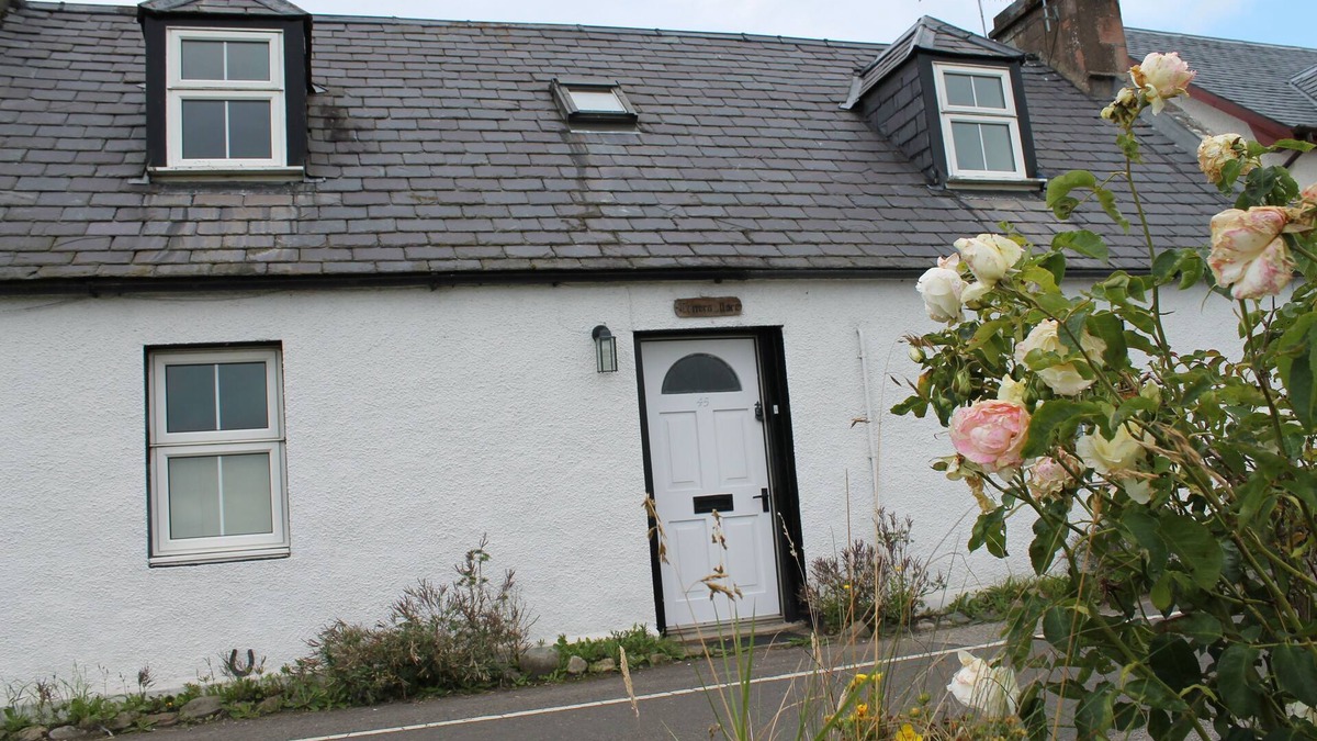 Avoch Cottage | Delightful Historic Fishermans Cottage By The Sea In Lovely Conservation Area