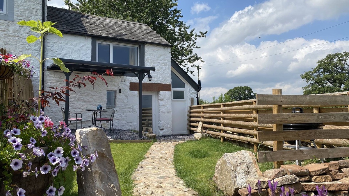 Penrith Cottage | Delightful One Bed Lake District Cottage