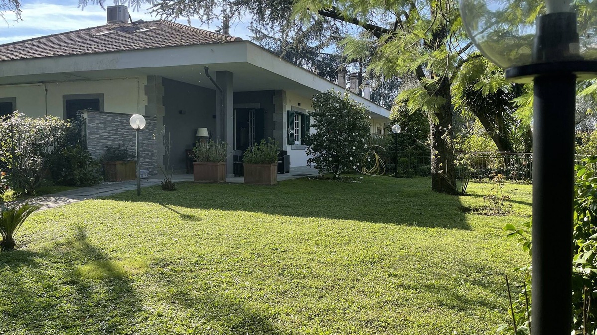 Zona LI La Storta House | Delightful stylish house with private romantic garden