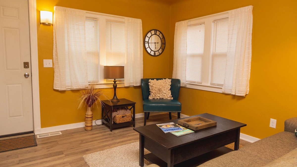 Grand Rapids House | Delightfully quiet & cozy, middle of everywhere