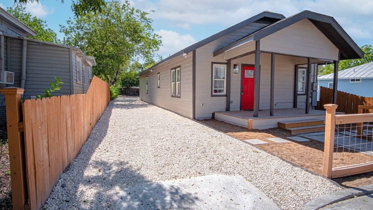Denver Heights House | Delightfully Renovated 4 BR/2 BA Near DT Riverwalk