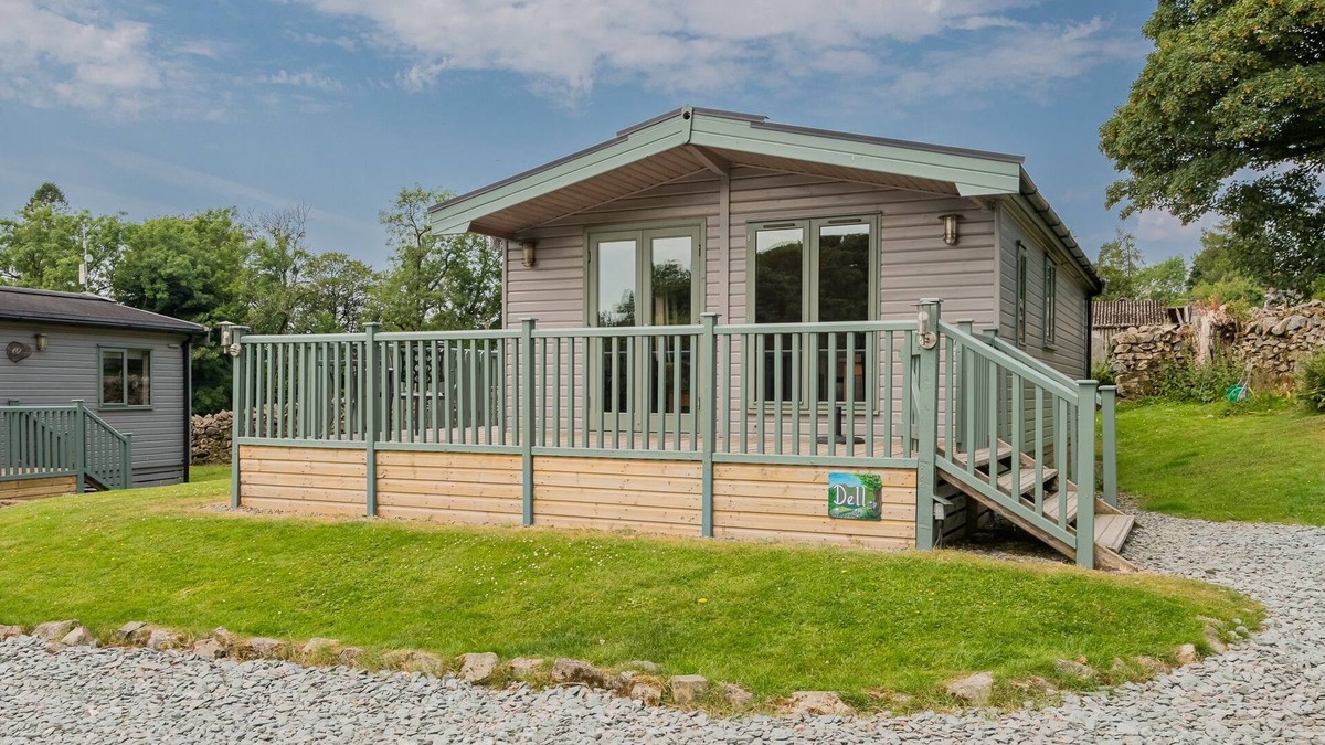 Windermere Cabin | Dell Lodge - a holiday lodge that sleeps 2 with an en-suite