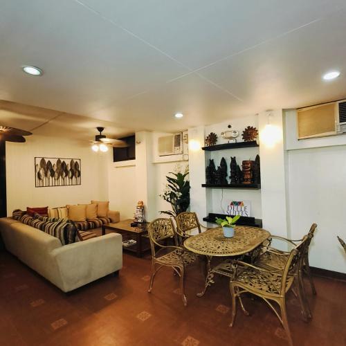 General Santos Bed & Breakfast | Delle Suites