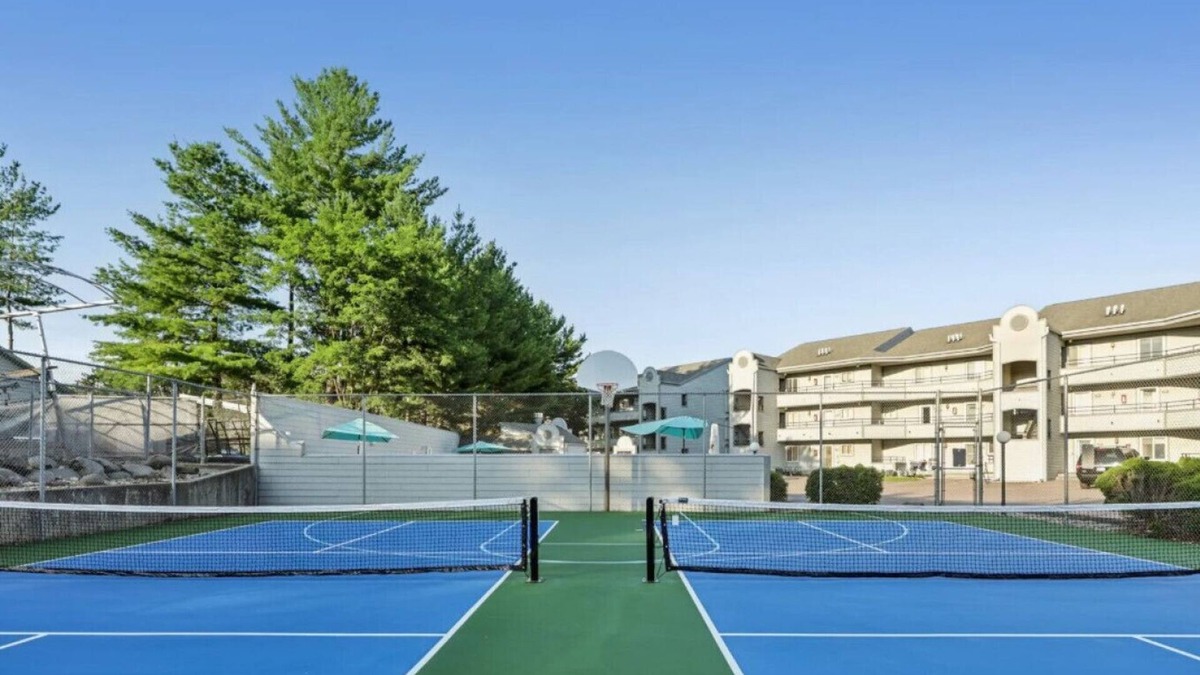 Lake Delton Condo | Dells, Devils Lake, Penthouse, Waterfront, Views!
