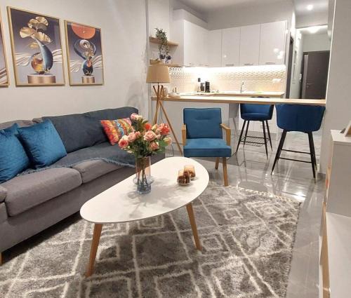 Katerini Apartment | DELTA-Central Elegant Apartment by Optimum Link