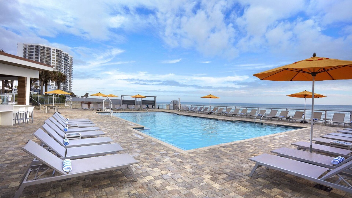 Daytona Beach Shores Hotel | Delta Hotels by Marriott Daytona Beach