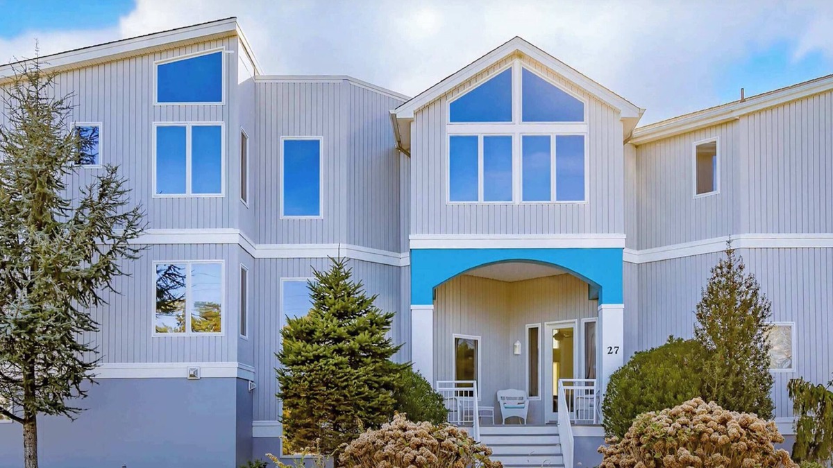 Loveladies House | Deluxe 6 Bedroom home in Loveladies with Pool!