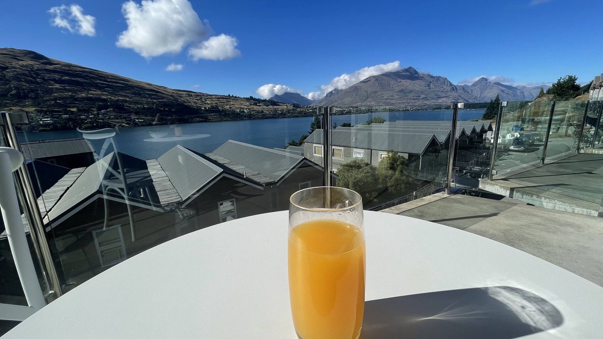 Queenstown Apartment | Deluxe Alpine Village Apartment with Stunning Lake Views