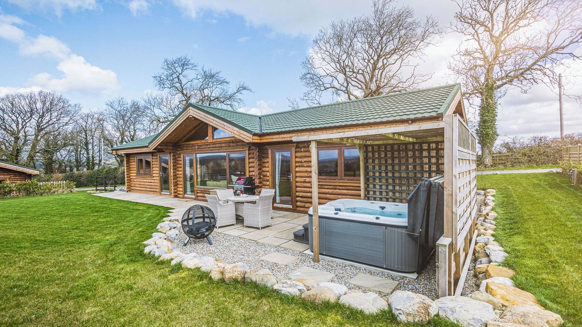 Constable Burton Ski Chalet | Deluxe and spacious lodge finished to the highest standard.