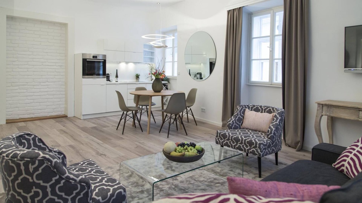Krems an der Donau Apartment | Deluxe Apartment in the city centre with private parking, air conditioning and view