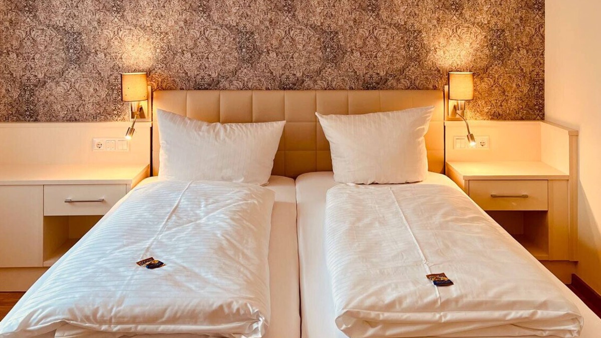 Ellenz-Poltersdorf Apartment | Deluxe apartment - 1-8 persons - 4 bedrooms