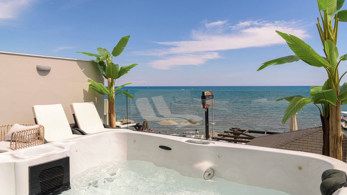 Laganas Apartment | Deluxe Apartment with Sea View