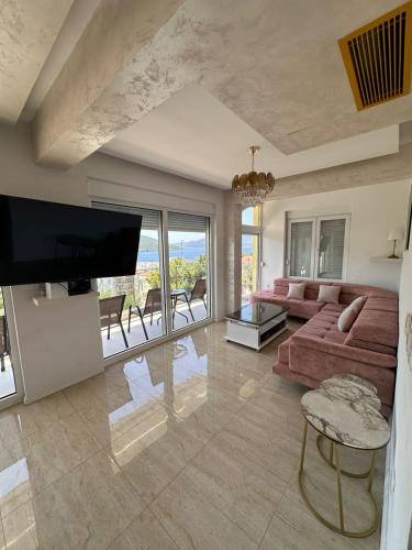 Denovici Apartment | Deluxe Apartments 3-rooms
