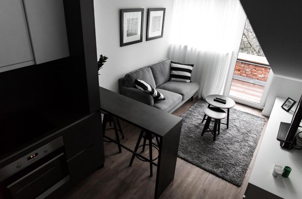 Liberty Avenue Apartment | Deluxe Apartments by Hostlovers