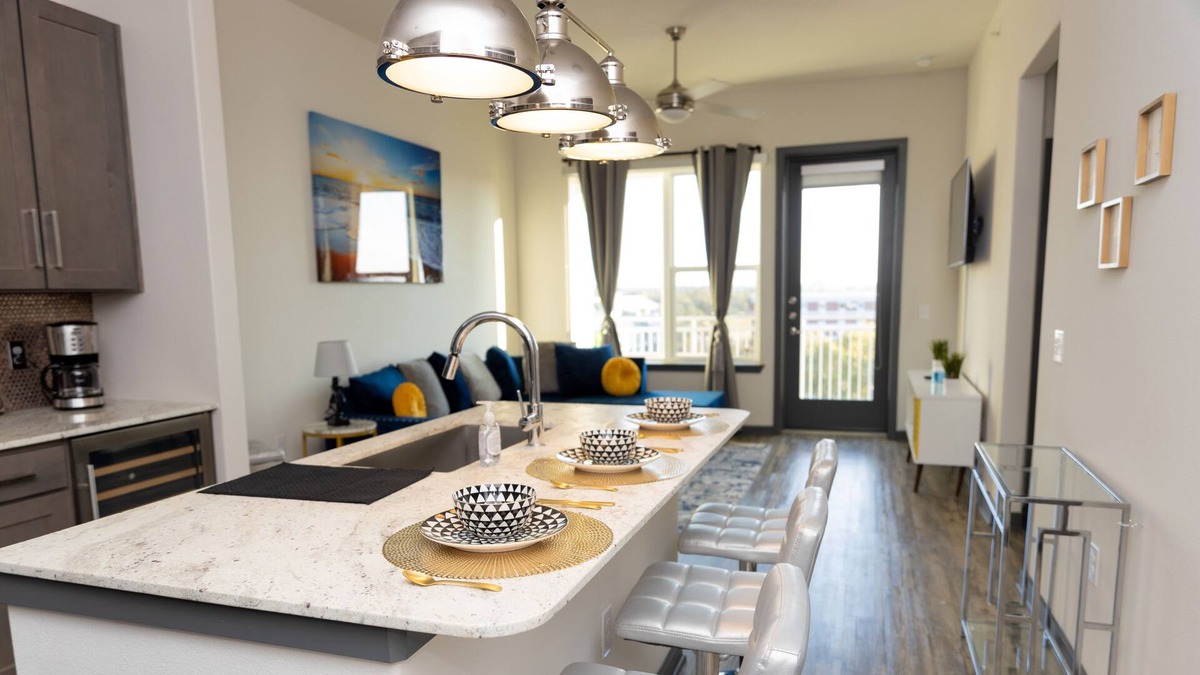 Fort Worth Cultural District Apartment | Deluxe Apt minutes away from the stock yards,Dickies arena, Restaurant and more!
