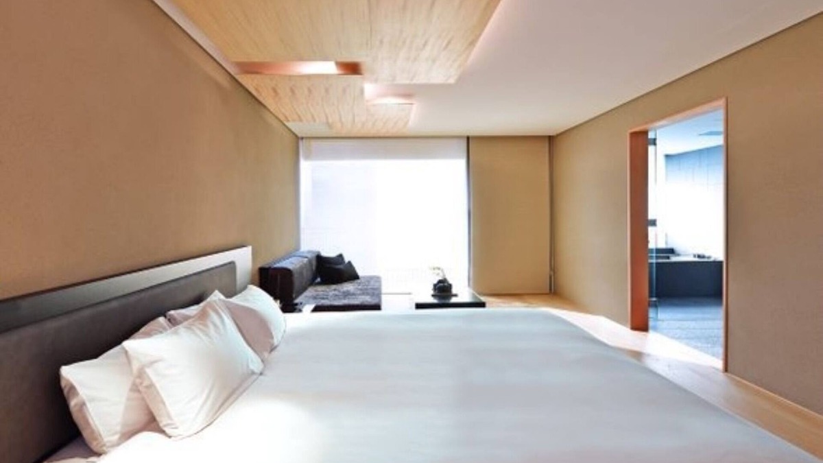 Central Kyoto Hotel | Deluxe Balcony Nonsmoking MOGANA the standard /Kyoto Kyōto