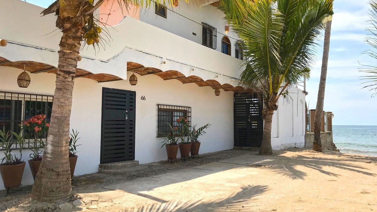 Los Pescadores House | Deluxe beachfront two bedroom suite with endless views.
