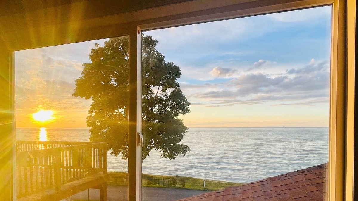 Sheffield Lake Apartment | Deluxe Best Lake view and Pool