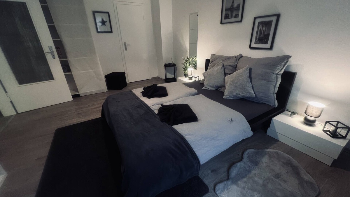 Suedviertel Apartment | Deluxe Doppelzimmer in Bester Lage
