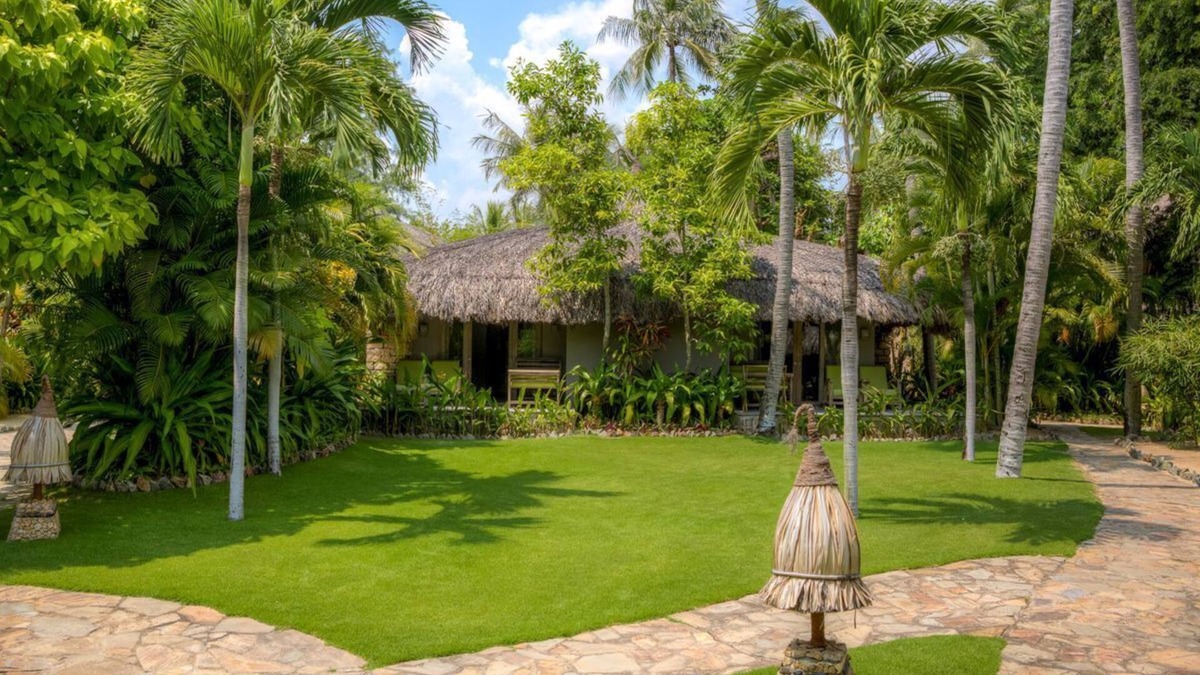 Central Mui Ne Beach Resort | Deluxe Garden View Bungalow