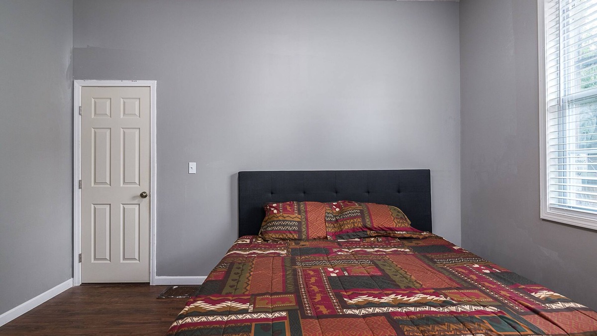 Parkland House | Deluxe Home near Churchill Downs and Downtown