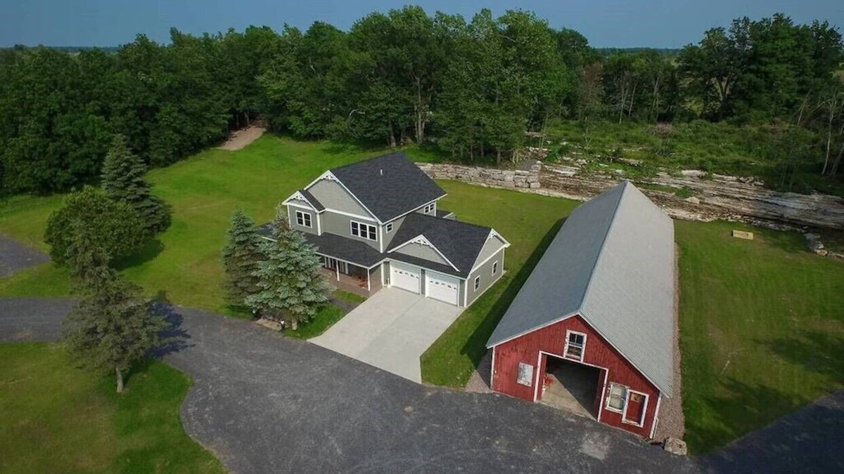 Cape Vincent House | Deluxe House - 5 bedroom/5 bath