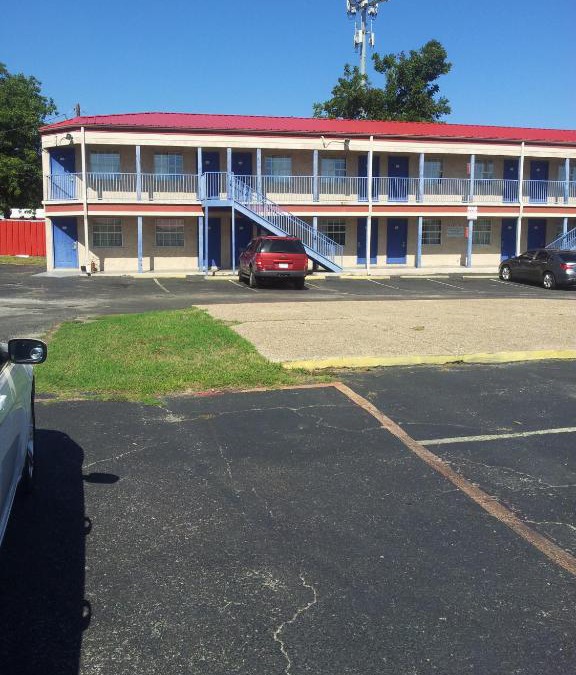 Hyde Park Hotel | Deluxe Inn Austin