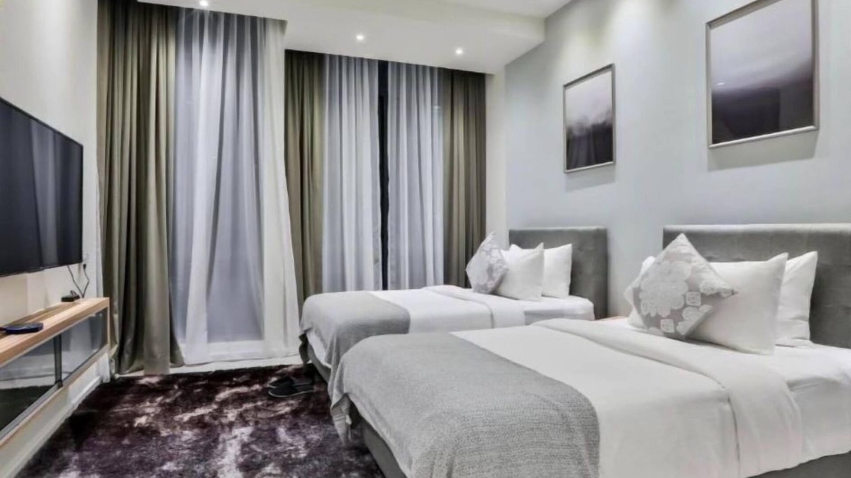 Titiwangsa Apartment | Deluxe King Suite with Twin Tower View 12